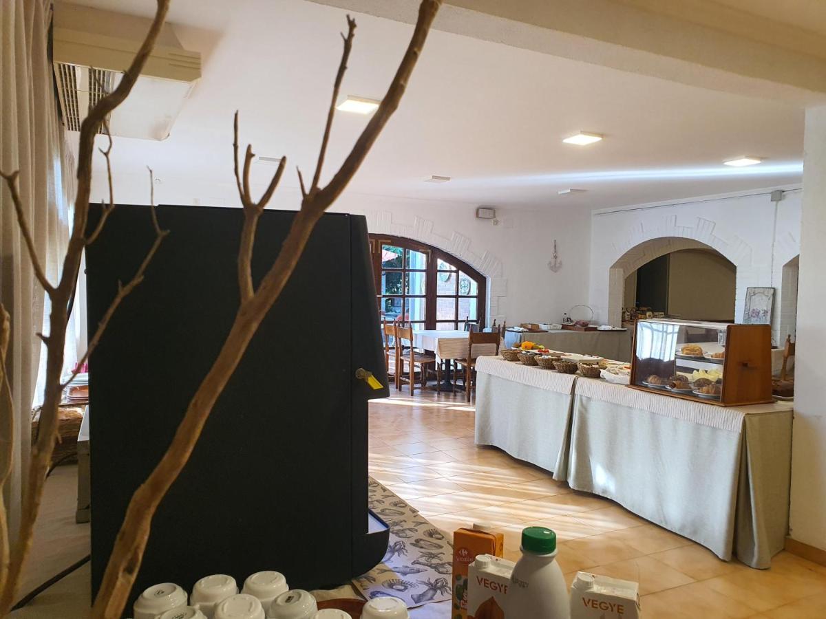 Hotel Riomar Sant Marti d'Empuries Exterior photo